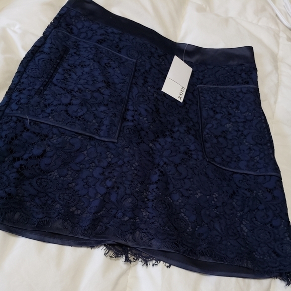 Justfab NWT Lace Navy Blue Skirt - Picture 4 of 6